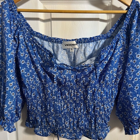 Vigoss Blue and White Floral Blouse - Picture 1 of 3
